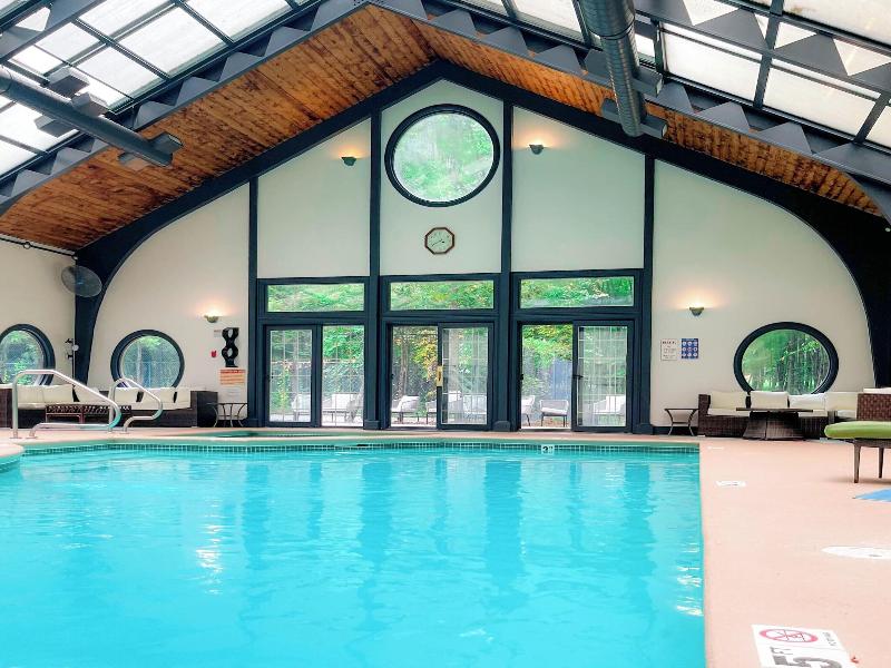 Chateau Merrimack Resort & Spa image