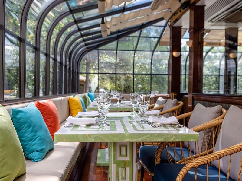 Chateau Merrimack Resort & Spa image