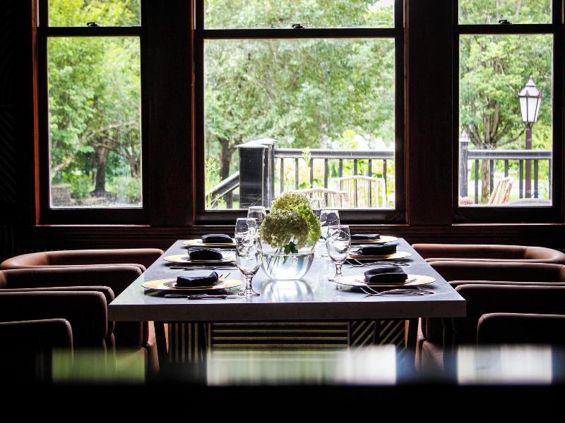 Chateau Merrimack Resort & Spa image