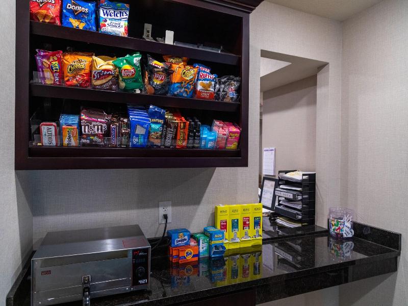 Cobblestone Inn & Suites - Springfield