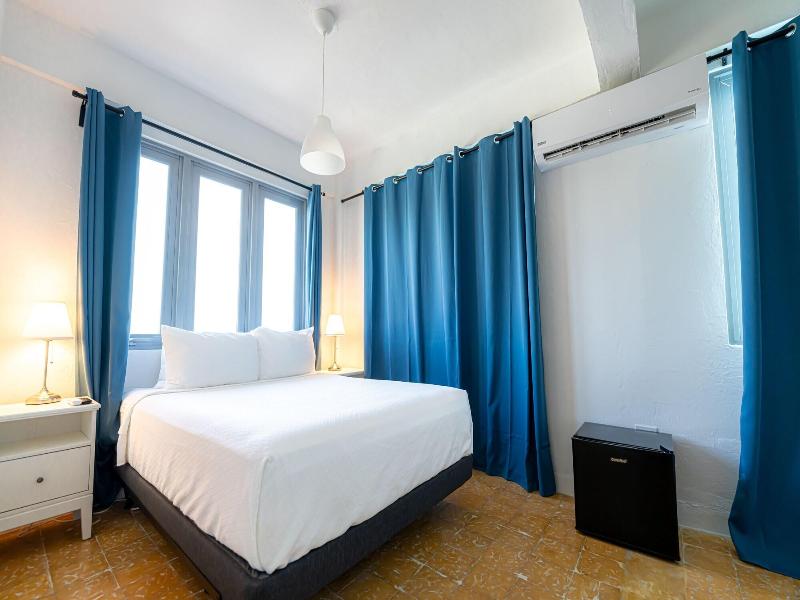 Urbana Hotel image