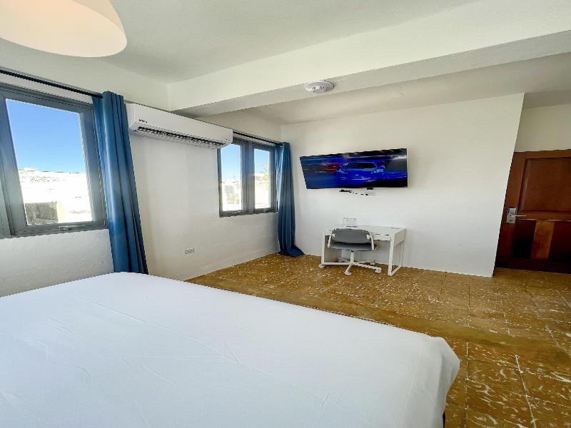 Urbana Hotel image