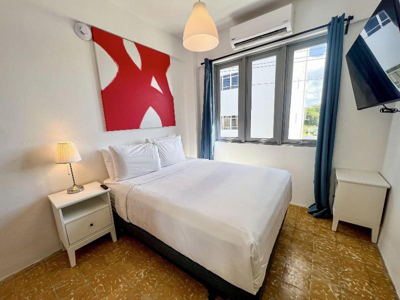 Urbana Hotel image