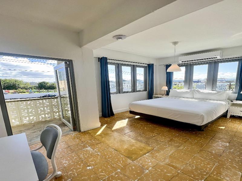 Urbana Hotel image
