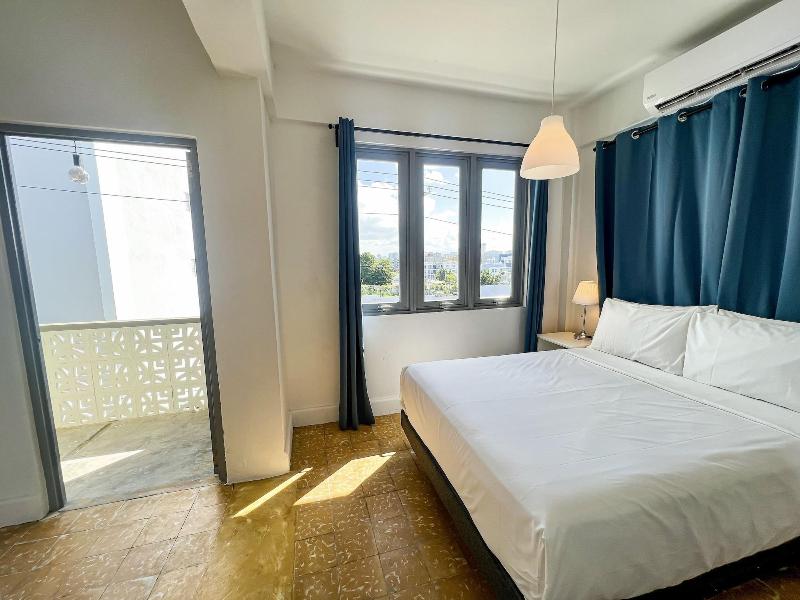 Urbana Hotel image