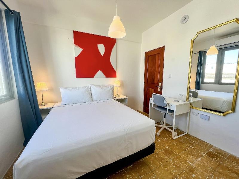 Urbana Hotel image