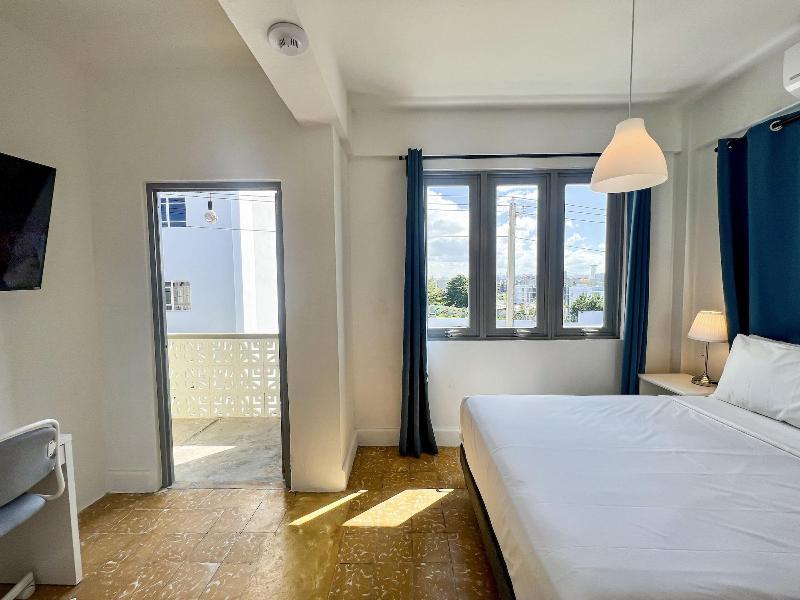 Urbana Hotel image