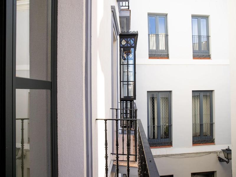 Nqn Aparts & Suites Sevilla image