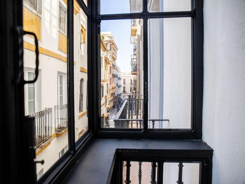 Nqn Aparts & Suites Sevilla image