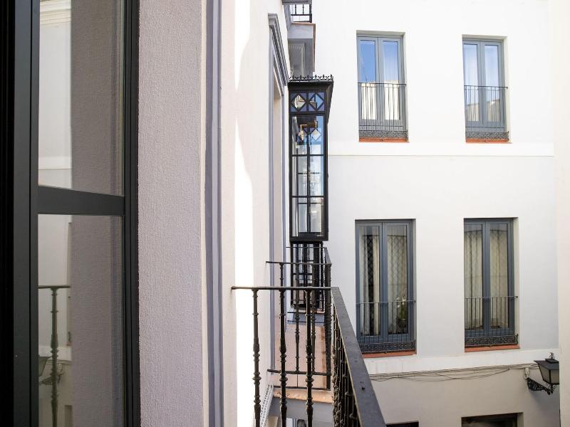 Nqn Aparts & Suites Sevilla image