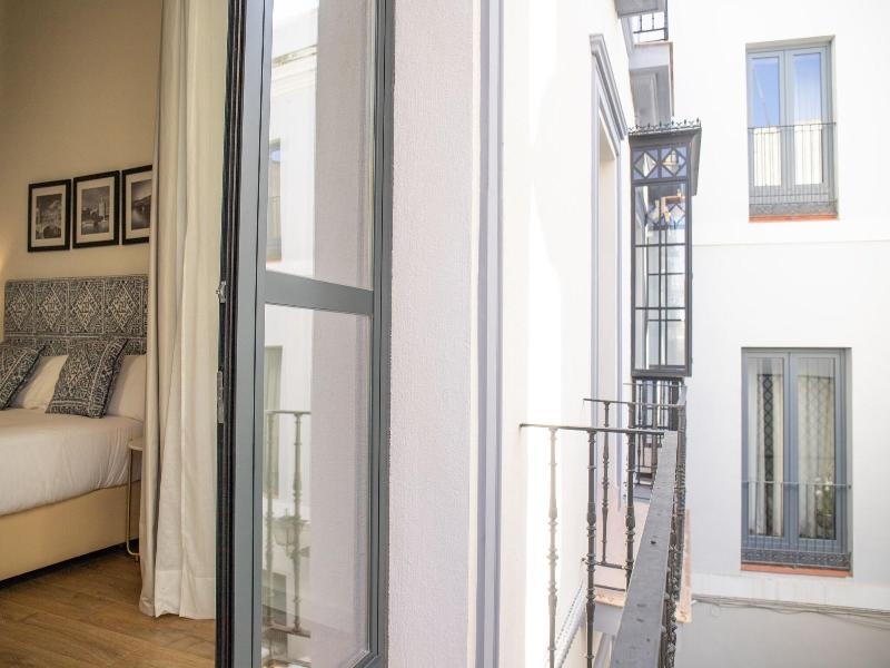Nqn Aparts & Suites Sevilla image