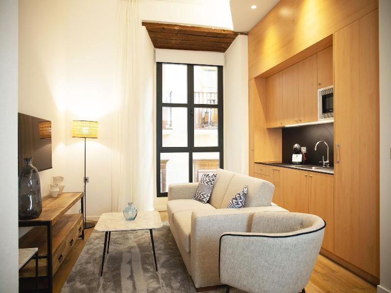 Nqn Aparts & Suites Sevilla image