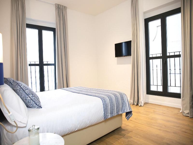 Nqn Aparts & Suites Sevilla image