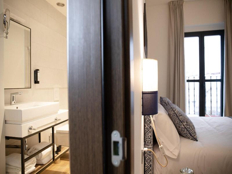 Nqn Aparts & Suites Sevilla image