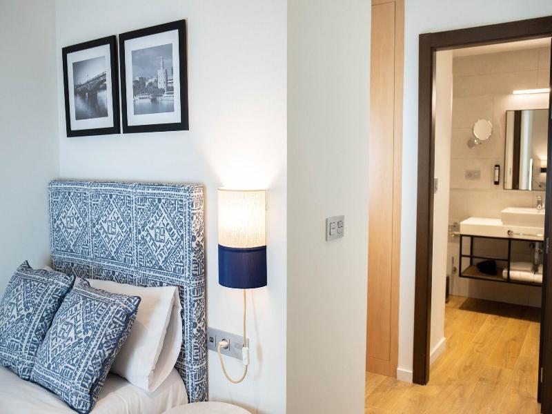Nqn Aparts & Suites Sevilla image