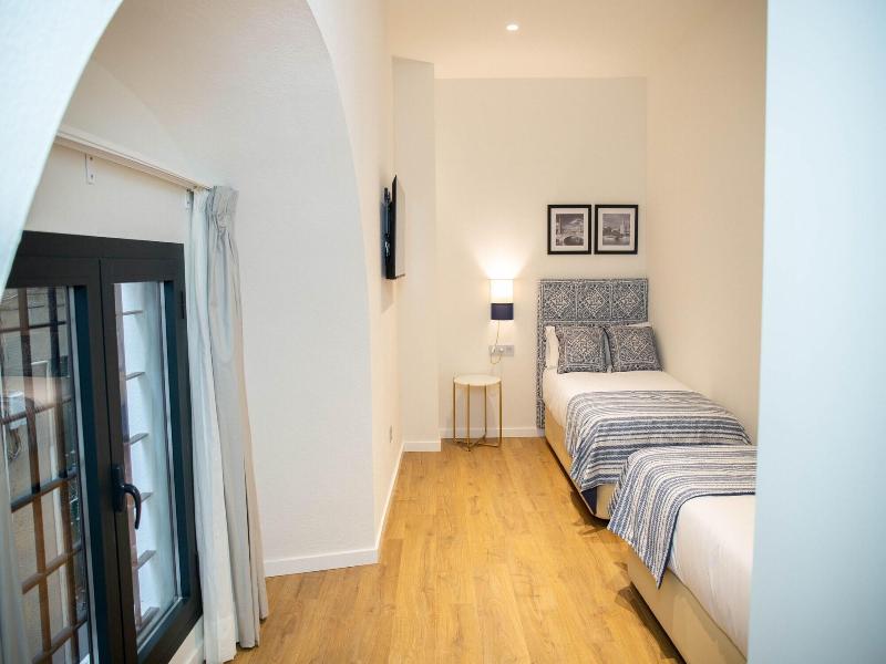 Nqn Aparts & Suites Sevilla image