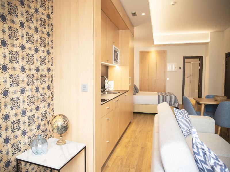 Nqn Aparts & Suites Sevilla image
