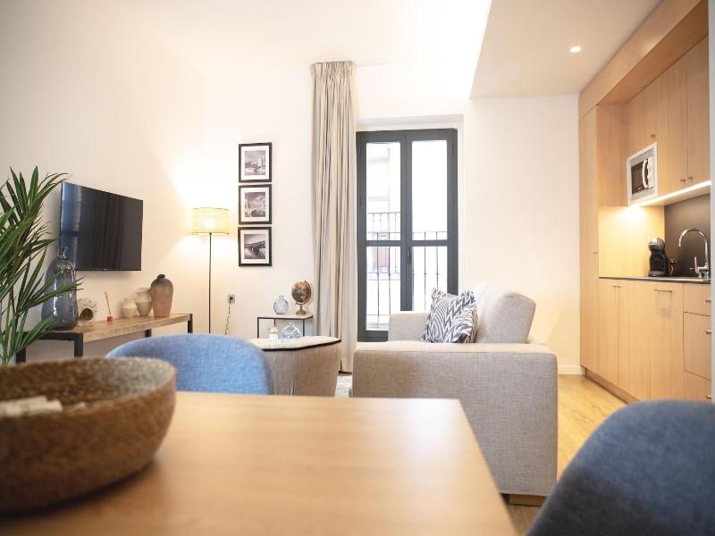 Nqn Aparts & Suites Sevilla image
