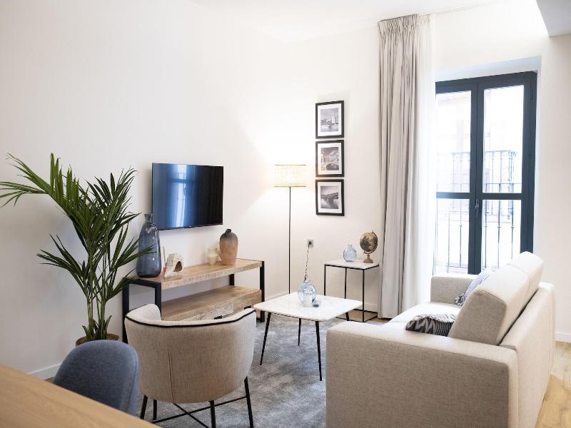 Nqn Aparts & Suites Sevilla image