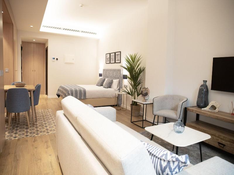 Nqn Aparts & Suites Sevilla image