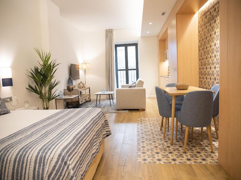 Nqn Aparts & Suites Sevilla image