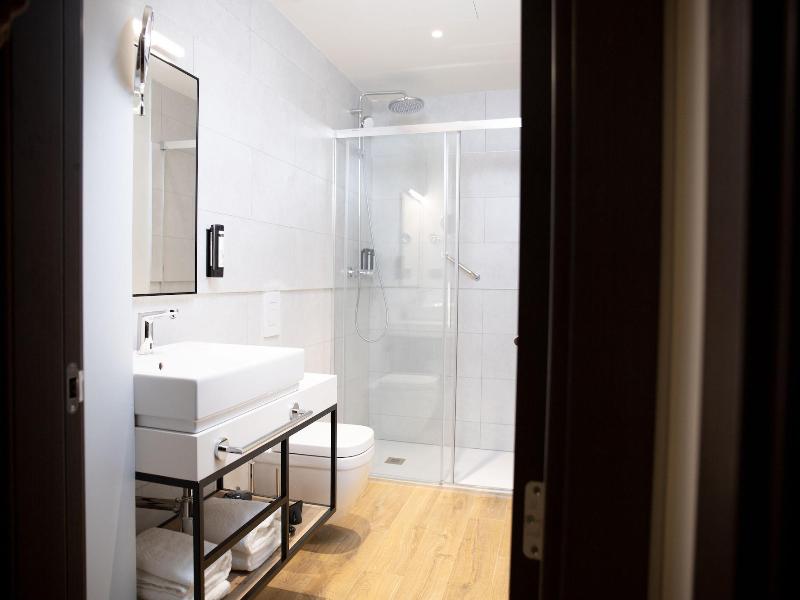 Nqn Aparts & Suites Sevilla image