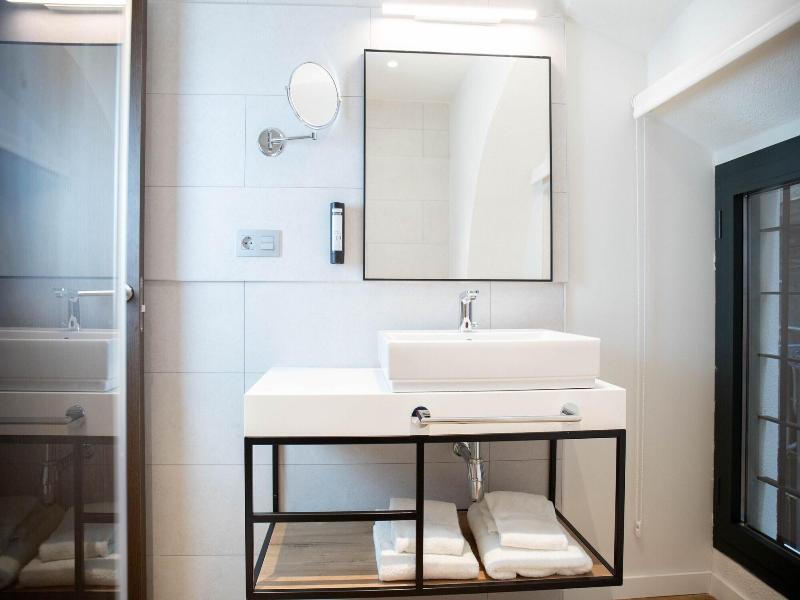 Nqn Aparts & Suites Sevilla image