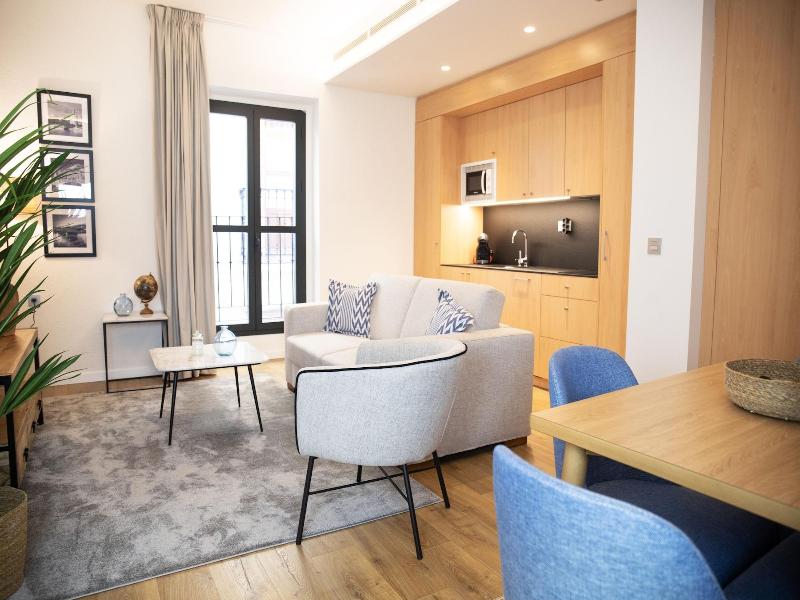 Nqn Aparts & Suites Sevilla image