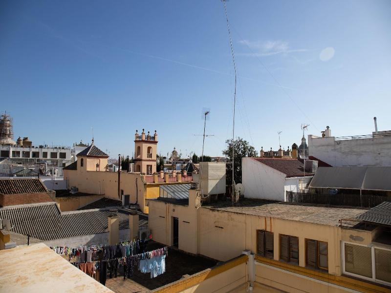 Nqn Aparts & Suites Sevilla image
