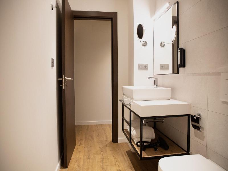 Nqn Aparts & Suites Sevilla image