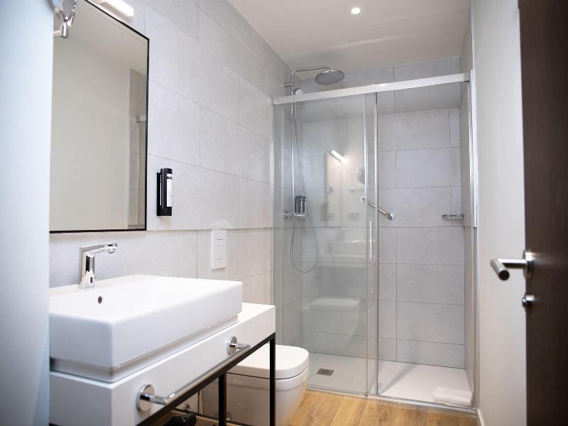 Nqn Aparts & Suites Sevilla image