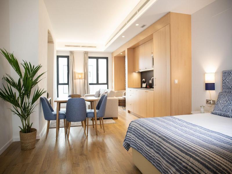 Nqn Aparts & Suites Sevilla image
