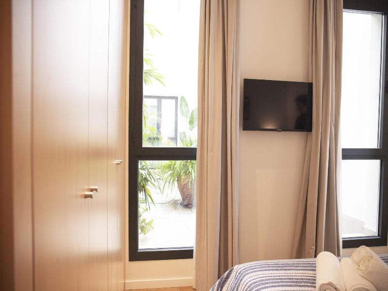 Nqn Aparts & Suites Sevilla image