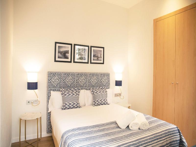 Nqn Aparts & Suites Sevilla image