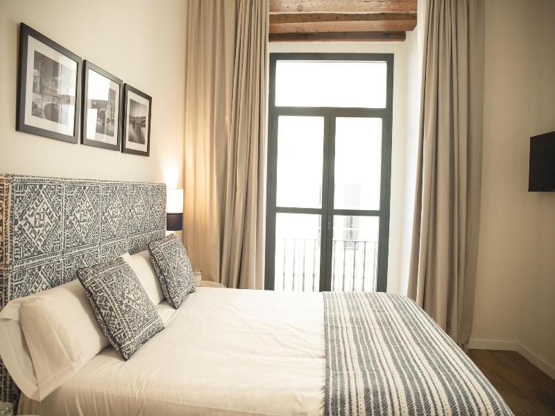 Nqn Aparts & Suites Sevilla image