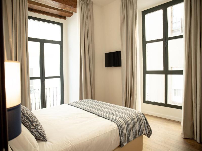 Nqn Aparts & Suites Sevilla image