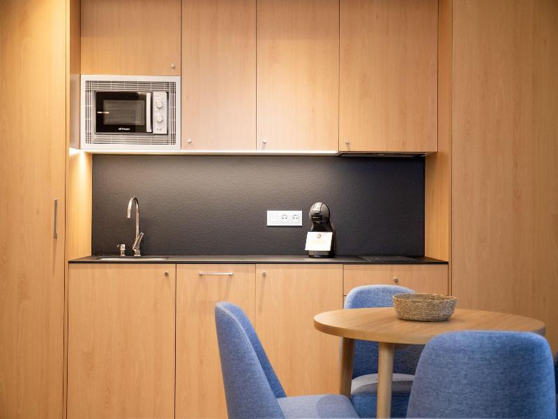 Nqn Aparts & Suites Sevilla image