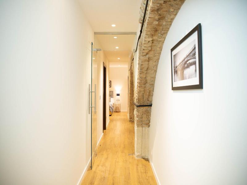 Nqn Aparts & Suites Sevilla image