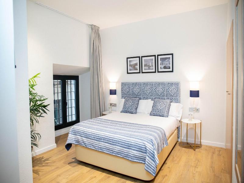 Nqn Aparts & Suites Sevilla image