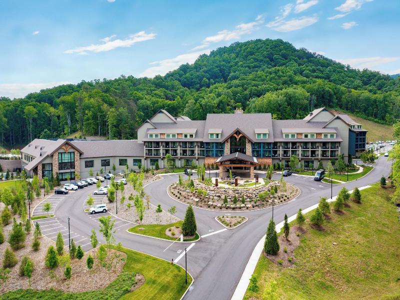 Heartsong Lodge & Resort image
