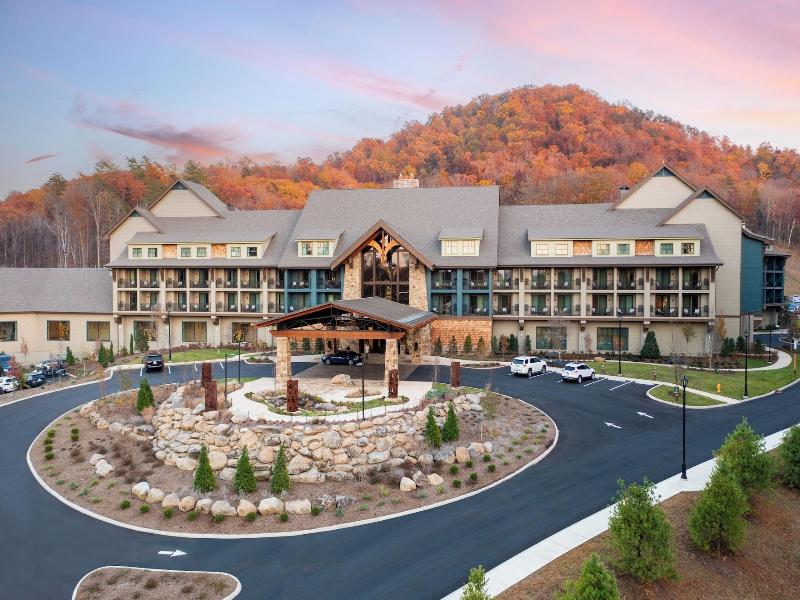 Heartsong Lodge & Resort image