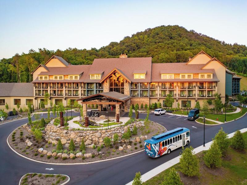 Heartsong Lodge & Resort image