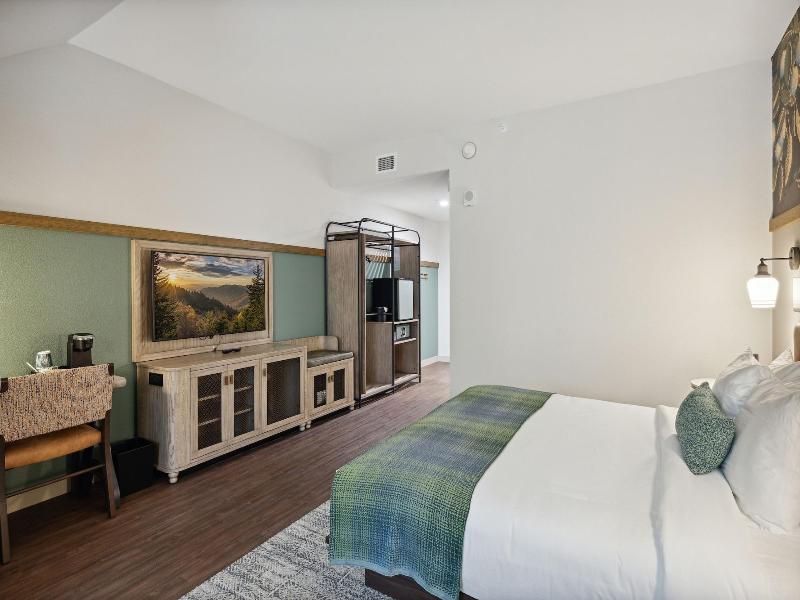 Heartsong Lodge & Resort image