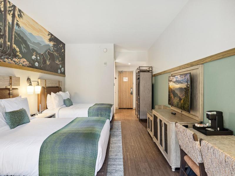 Heartsong Lodge & Resort image