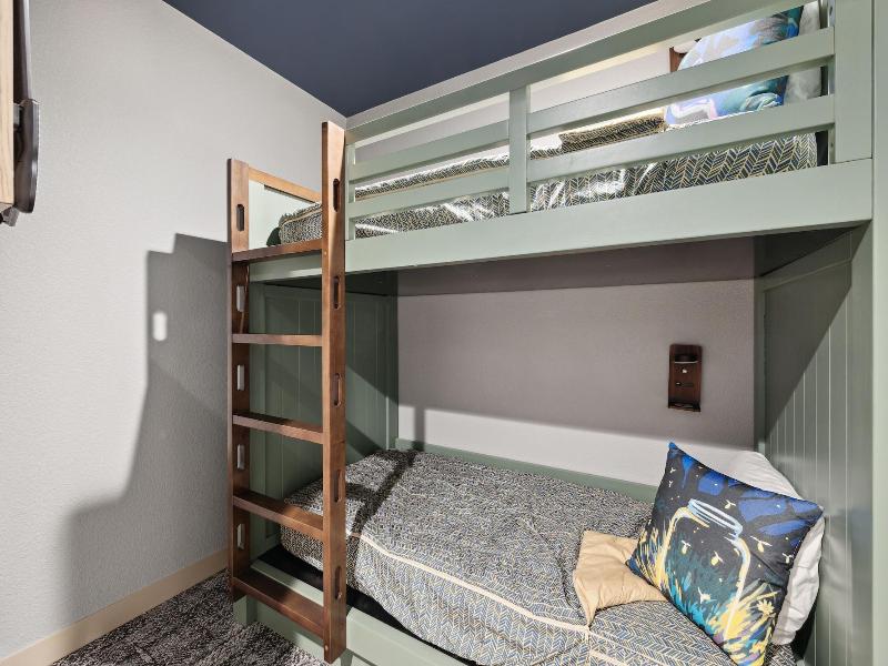 Heartsong Lodge & Resort image