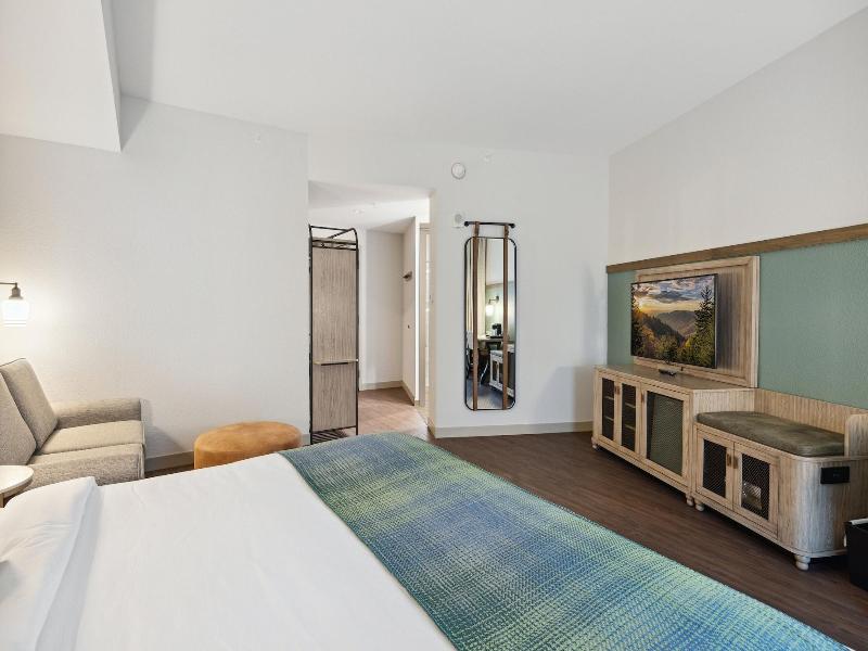Heartsong Lodge & Resort image