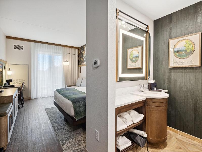 Heartsong Lodge & Resort image