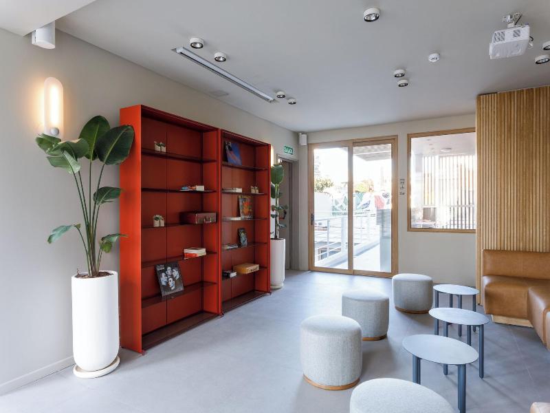 Bromelia Hotel Boutique image