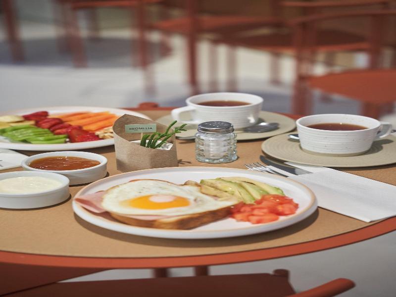 Bromelia Hotel Boutique image