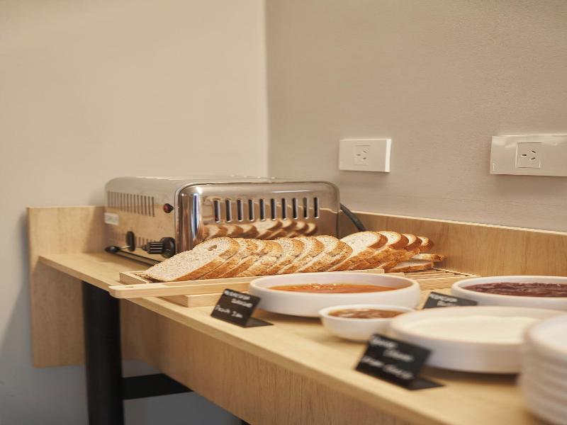 Bromelia Hotel Boutique image